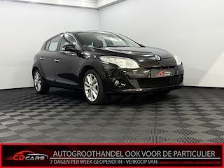 Renault Mégane 1.4 TCE Celsium Clima, Navi, Keyless start, Cruise control, Lichtmetalen velgen