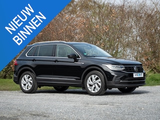 Volkswagen Tiguan 1.5 TSI Elegance // winter pakket // PDC // ACC