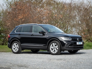 Volkswagen Tiguan 1.5 TSI Elegance // winter pakket // PDC // ACC