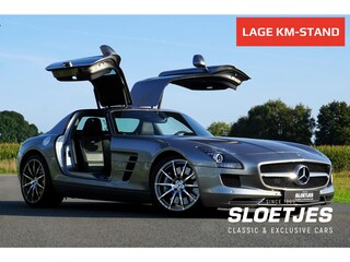 Mercedes-Benz SLS AMG Coupé 6.3 AMG |Alubeam Silver |2.217 KM |1e eigenaar |Nieuwstaat |6,3 liter V8 |Duitse auto met historie |Achteruitrijcamera |Bang & Olufsen | VOL VOL OPTIE S | Een droom voor liefhebbers |