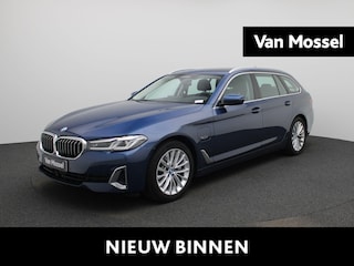 BMW 5-serie Touring 520e 150kW | PANORAMADAK | ACHTERUITRIJCAMERA 360° | LEDER INTERIEUR | GROOT NAVIGATIE | CLIMATE CONTROL | LED VERLICHTING | TREKHAK WEGKLAPBAAR |
