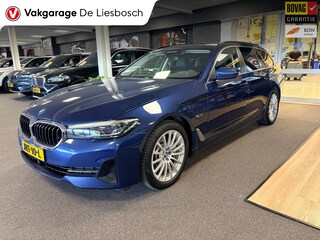 BMW 5-serie Touring 530e Business Edition Plus / trekhaak / Leder / pdc / 360 camera