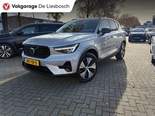 Volvo XC40 1.5 T4 Plug-in hybrid Plus Dark / Panorama-dak / Harman-Kardon / camera / stuur en stoel verwarming