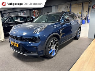 Lynk & Co 01 1.5 / panorama-dak / 360 camera / Infinity audio / navigatie