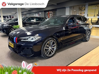 BMW 5-serie Touring 530e xDrive High Executive M-sport / leer / pano / navi / head-up / Apple carplay