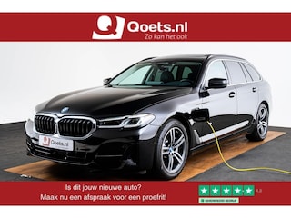 BMW 5-serie Touring 530e xDrive Trekhaak - Panoramadak - Driving Assistant Professional - Head up - High Beam Assistant - Sportstoelen - Elektrisch verwarmbare/verstelbare stoelen - Comfort Access - Parking Assistant -
