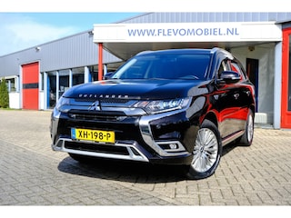 Mitsubishi Outlander 2.4 PHEV Intense+ Aut. Pano|1e Eig|Leder-Alcantara|Cam