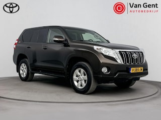 Toyota Land Cruiser 2.8 D-4D-F Challenger Window Van Leder - Trekhaak - parkeersensoren - 3.500kg trekgewicht