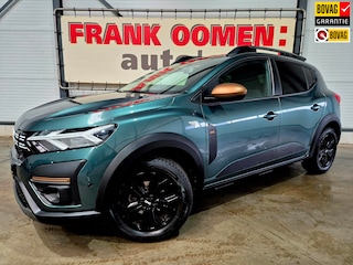 Dacia Sandero Stepway 1.0 TCe 90PK Comfort + LED|Keyless|Navi|Apple|Android|Dodehoek|Climate|Cruise|Camera|PDC|16"LMV