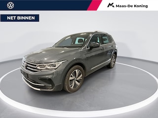 Volkswagen Tiguan 1.4 TSI eHybrid 245pk DSG Life Business · Camera · Matrix LED · Inklap. Trekhaak · Stuur- & Stoelverwarming + achterbank · Apple/Android Car Play · Elek. Achterklep ·
