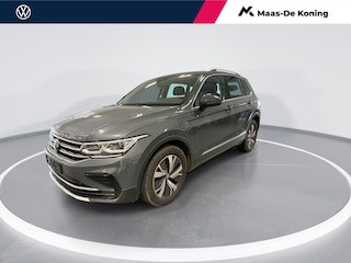 Volkswagen Tiguan 1.4 TSI eHybrid 245pk DSG Life Business · Camera · Matrix LED · Inklap. Trekhaak · Stuur- & Stoelverwarming + achterbank · Apple/Android Car Play · Elek. Achterklep ·
