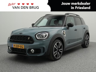 Mini Countryman 1.5 Cooper S E ALL4 220 PK John Cooper Works | LED | Leder | Harman/Kardon | Achteruitrijcamera | Black Pakket | Adaptieve Cruise Control |