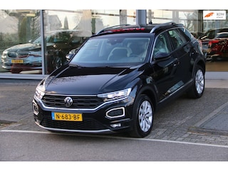 Volkswagen T-Roc 1.5 TSI Sport Business VIRT. COCKPIT TREKHAAK AUTOMAAT!