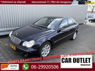 Mercedes-Benz C-klasse 180 K. Elegance AUTOMAAT, Clima, CC, PDC v/a, LM, Trekh, nw. APK – Inruil Mogelijk –