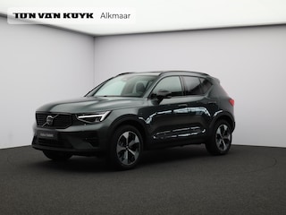 Volvo XC40 2.0 B4 Plus Dark / Panoramadak / Nubuck Bekleding / Harman Kardon / Elektrische Stoelen / BLIS / Stoel+Stuurverwarming /
