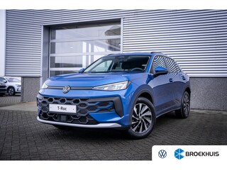 Volkswagen T-Roc Life First Edition | 'App-Connect' draadloze smartphone integratie | Automatische afstandsregeling (Adaptive Cruise Control) | Buitenspiegels elektrisch instel-, verwarm- en inklapbaar