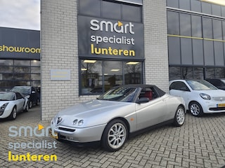 Alfa Romeo Spider 2.0-16V T.Spark in super staat!