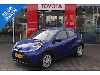 Toyota Aygo PLAY 5-DEURS 1e EIGENAAR NL-AUTO CAMERA LED APPLE/ANDROID AIRCO ADAP. CRUISE