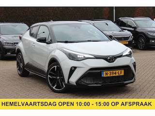 Toyota C-HR 1.8 Hybrid GR-Sport / Camera / JBL / Keyless / Leder&Alcantara / 19'' / CarPlay / Navigatie / Stoelverwarming / Dodehoek / DAB / ACC