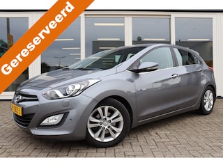 Hyundai i30 1.6 GDI i-Catcher, Navigatie, Cruise Control, Airco, Camera, Trekhaak Afneembaar, PDC V+A, Prijs Is Rijklaar Inclusief 6 Maanden Garantie