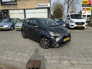 Toyota Aygo 1.0 VVT-i x-cite, 31.000 KM, Apple car play, Camera