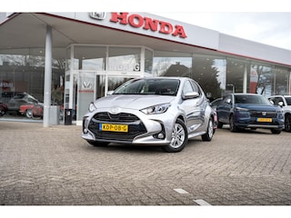 Toyota Yaris 1.5 Hybrid Business Automaat | Stoel / stuurverwarming | Camera | PDC voor en achter | Carplay / Android auto | Adaptieve cruisecontrol | LM velgen