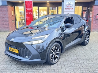 Toyota C-HR 1.8 HYBRID 140 FIRST-EDITION STOEL/STUURVERW 4S-BANDEN BLIND SPOT EL-ACHTERKLEP PARK-SENSOREN CAMERA NAVI APPLE/ANDROID KEYLESS LED 18'' LM-VELGEN