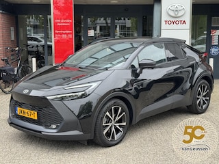 Toyota C-HR 1.8 HYBRID 140 FIRST-EDITION STOEL/STUURVERW 4S-BANDEN BLIND SPOT EL-ACHTERKLEP PARK-SENSOREN CAMERA NAVI APPLE/ANDROID KEYLESS LED 18'' LM-VELGEN