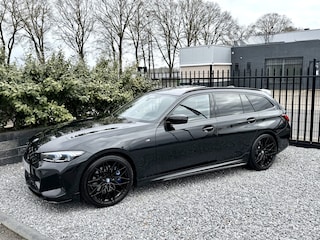 BMW 3-serie Touring M340i xDrive Touring Pano|Leer|LED|Camera|Trekhaak Zwart