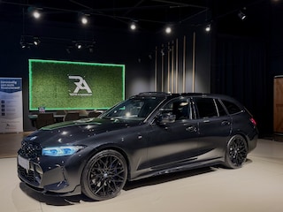 BMW 3-serie Touring M340i xDrive Touring Pano|Leer|LED|Camera|Trekhaak Zwart