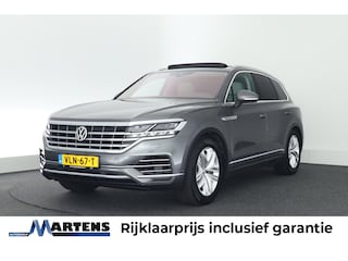 Volkswagen Touareg 3.0 TDI 230pk R-Line Grijs Kenteken Trekhaak Camera Luchtvering Matrix Led Keyless Leder Memory Virtual Cockpit Navigatie