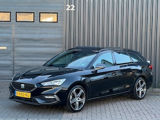 Seat Leon Sportstourer 1.5 eTSI FR Launch Edition|Pano|ACC|Trekhaak Etc Etc