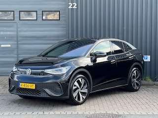 Volkswagen ID.5 Pro 77 kWh|1e Eigenaar|Pano|Warmtepomp|Trekhaak|Camera