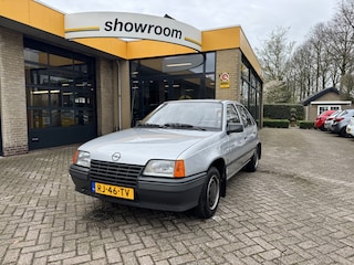 Opel Kadett 1.2S LS ORIGINEEL NL NIEUWSTAAT!