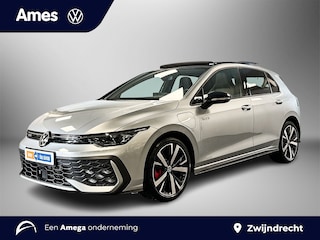 Volkswagen Golf 1.5 eHybrid 272pk DSG GTE Panoramadak | Trekhaak, wegklapbaar | Head Up display
