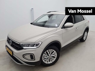 Volkswagen T-Roc 1.0 TSI Life 110 PK| | VERWACHT | Origineel Nederlands | 1e Eigenaar | Dealeronderhouden | Navigatie | Achteruitrijcamera | Parkeersensoren | Airco | Digitale Cockpit Pro