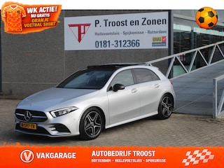 Mercedes-Benz A-klasse 180 AMG Night pakket Panoramadak/Stoelverwarming/Sfeerverlichting/DAB/Achteruitrijcamera/Cruise control 2e Paasdag geopend op Hellevoetsluis & Rotterdam van 12:00 tot 17:00
