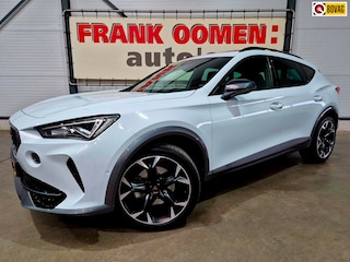 Cupra Formentor 1.5 TSI 150PK Business Edition + Panorama|Trekhaak|Sfeerverlichting|19"LMV|Adaptive Cruise|Apple|Android|Camera