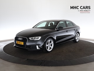 Audi A3 Limousine 35 TFSI CoD Advance | Lichtmetaal | Parkeersensoren | Navigatie |