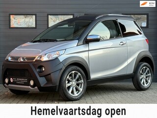 AIXAM Crossline Premium ABS Brommobiel 2017 AIRCO 15dkm ZGAN
