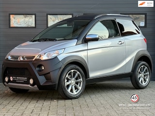 AIXAM Crossline Premium ABS Brommobiel 2017 AIRCO 15dkm ZGAN