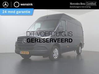 Mercedes-Benz Sprinter 319 CDI 190 PK | L2 H2 | AUTOMAAT | PRO | LED | KUNSTLEDER ZWART BEKLEDING | CAMERA | BETIMMERDE LAADRUIMTE | CARPLAY EN ANDROID AUTO | CRUISE | AIRCO | 17" LICHTMETALEN VELGEN | LUCHTGEVEERDE BESTUURDERSSTOEL