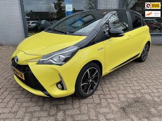 Toyota Yaris 1.5 Hybrid Premium Yellow Edition Bi-Tone | Navi | Panodak | Camera