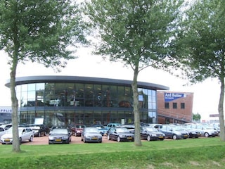 Ford Fiesta 1.0 EcoBoost Hybrid Vignale 125PK +Led+stoel&stuurverw+Panodak+nav+camera+Volleder = SUPER ONDERHOUDEN !!