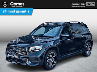 Mercedes-Benz GLB 200 Business Solution AMG | Trekhaak afneembaar | Panoramadak | Night pakket | Achteruitrijcamera | Sfeerverlichting | Dodehoekassistentie | Elektrische achterklep