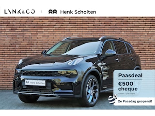 Lynk & Co 01 1.5 | Zwarte Hemelbekleding | Panoramadak | Achteruitrijcamera | Elektrische bestuurdersstoel met geheugen | Stoelverwarming | Actieve bochtverlichting | Adaptieve Cruise Control | Stuurassistent | Lane Assist | Navigatie | Elektrische Achterklep | Keyless Entry | Dodehoekassistent