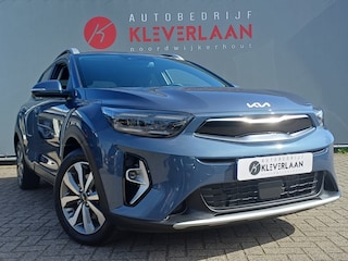 Kia Stonic 1.0 T-GDi MHEV DynamicPlusLine | ALL SEASON | STOEL/STUUR VERWARMING | CAMERA | NAVI | APPLE CARPLAY/ ANDROID AUTO | Wij bieden ook financiering mogelijkheden aan.