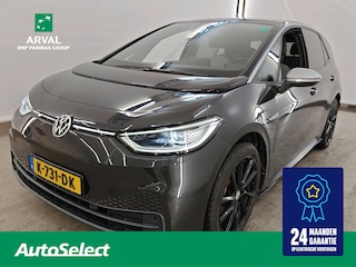 Volkswagen ID.3 58 kWh 204pk First Plus | SOH 92% | Apple CarPlay | Camera | PDC V + A | Stoelverwarming | LED Matrix | 19" Velgen