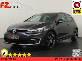 Volkswagen Golf 1.4 TSI GTE - Climate Control - Lichtmetalen velgen - Trekhaak - Parkeersensoren