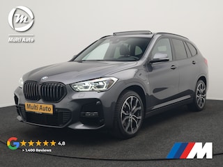BMW X1 xDrive25e M Sport PHEV 221pk Dealer O.H. | Trekhaak Af Fabriek | Panodak | Adaptive Cruise | Head Up | Camera | Lederen Sportstoelen Memory & Verwarmd | Harman / Kardon | Keyless | Sfeerverlichting | Navigatie | DAB | Plug In Hybrid